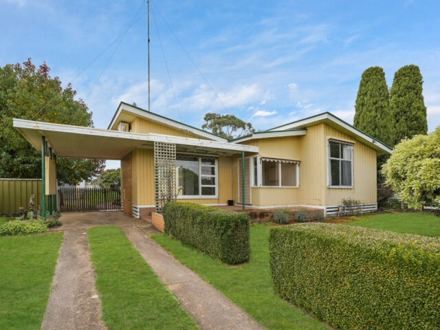 96 Rippon Road, Hamilton VIC 3300