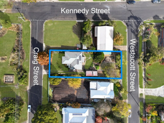 17 Westacott Street, Hamilton VIC 3300