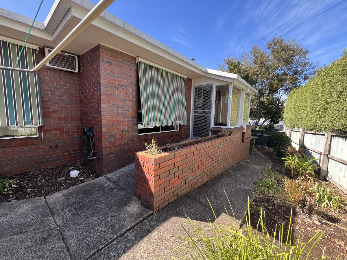 2/3 Shakespeare Street, Hamilton VIC 3300