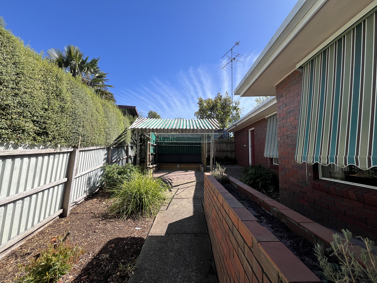 2/3 Shakespeare Street, Hamilton VIC 3300