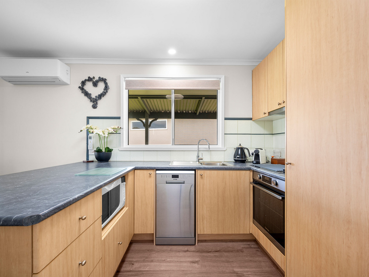 32 Reardon Street, Port Fairy VIC 3284