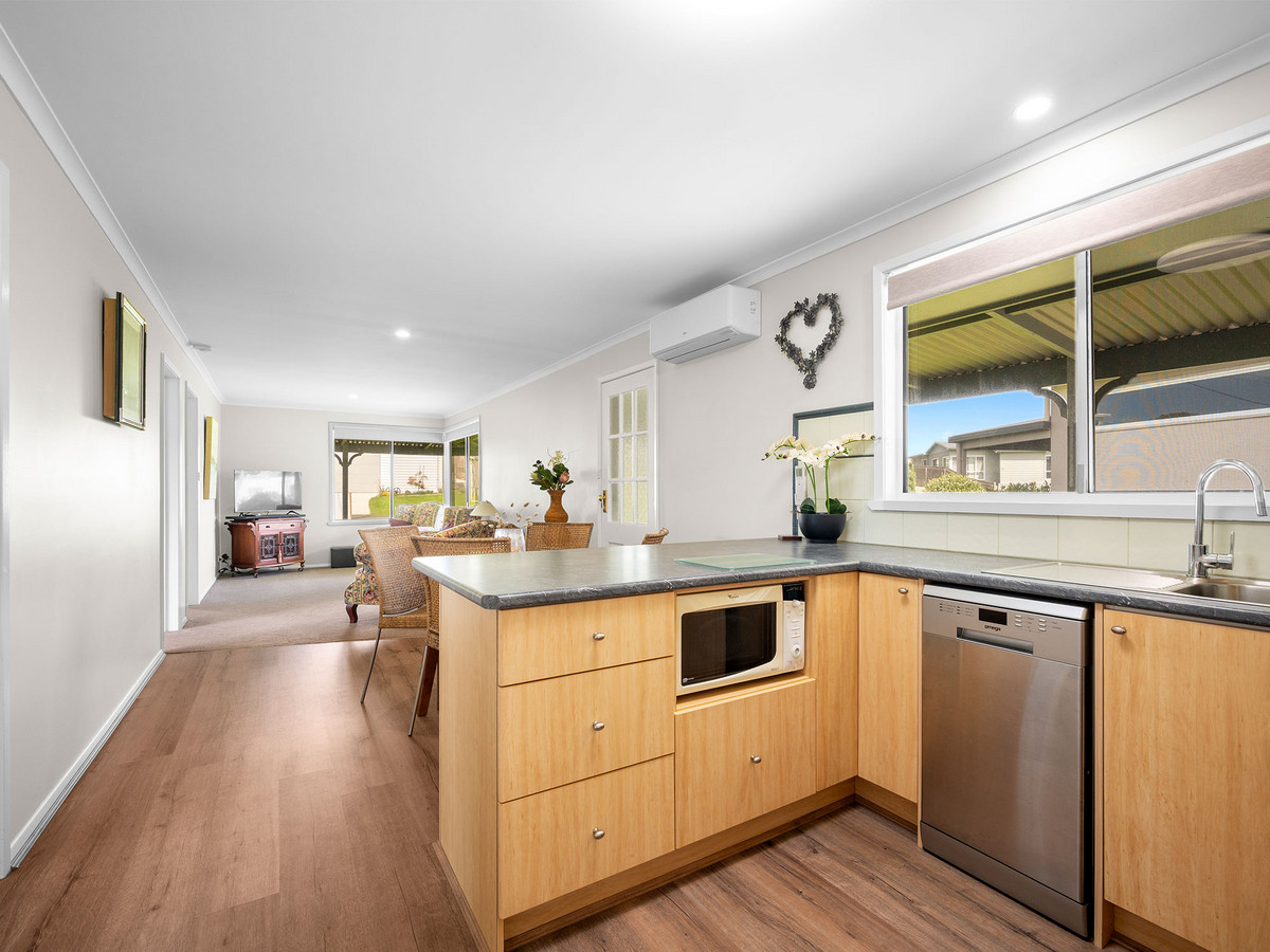32 Reardon Street, Port Fairy VIC 3284