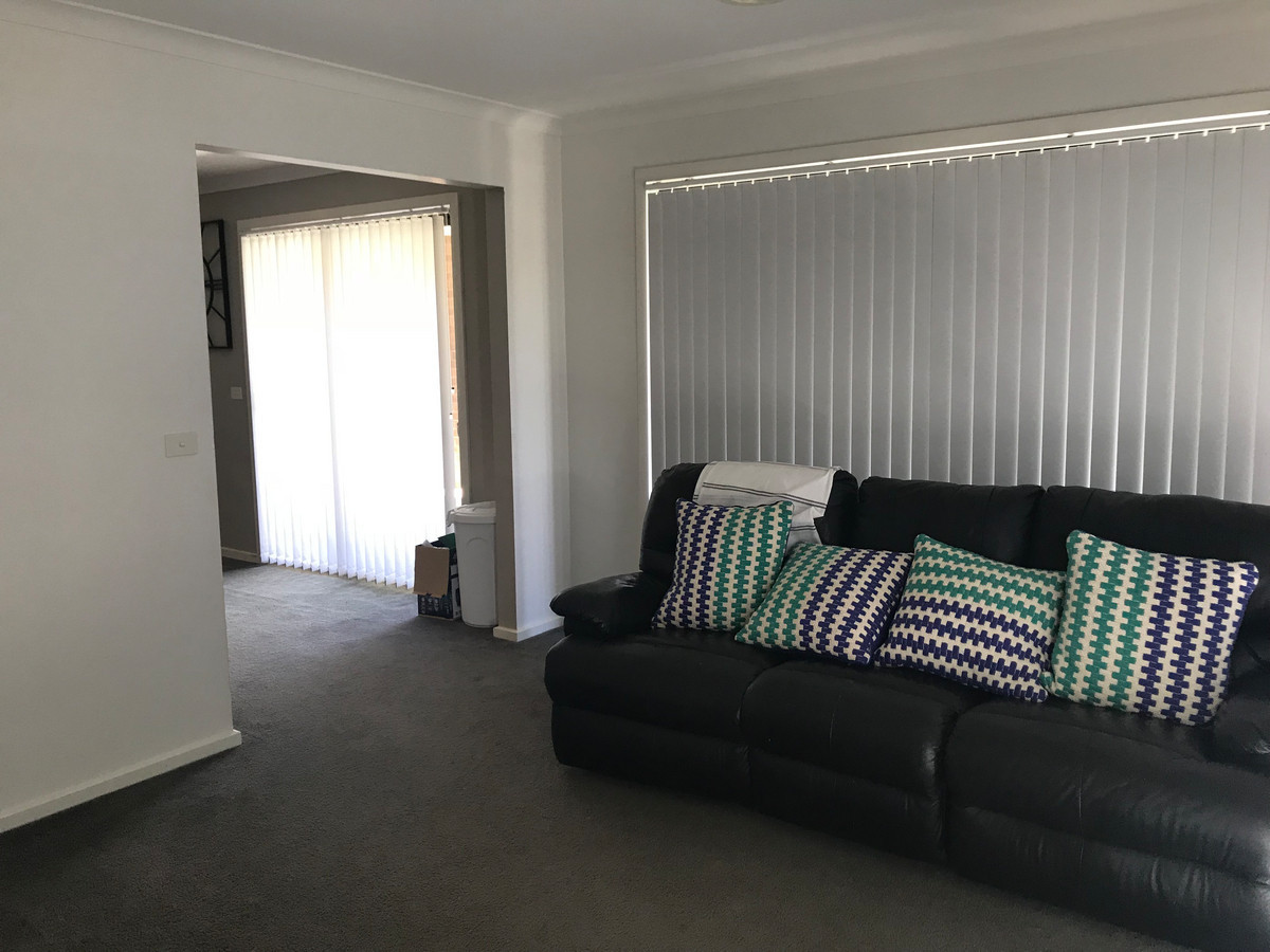 16 Normanby Place, Hamilton VIC 3300