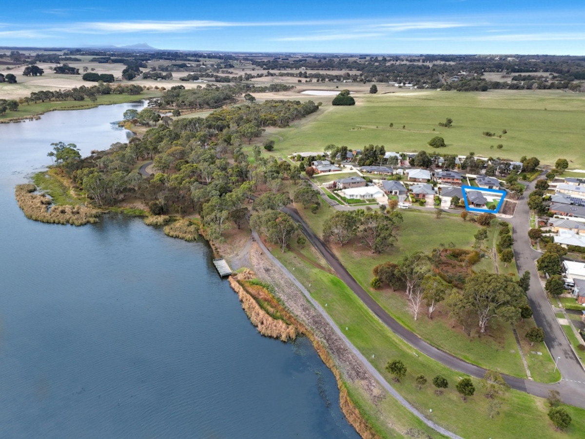 13 Handbury Boulevard, Hamilton VIC 3300