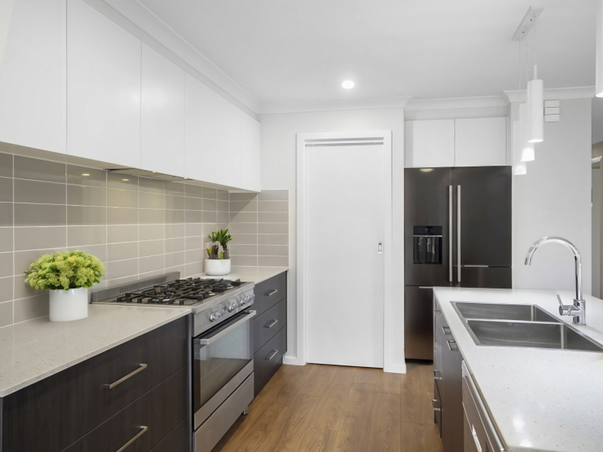 13 Handbury Boulevard, Hamilton VIC 3300