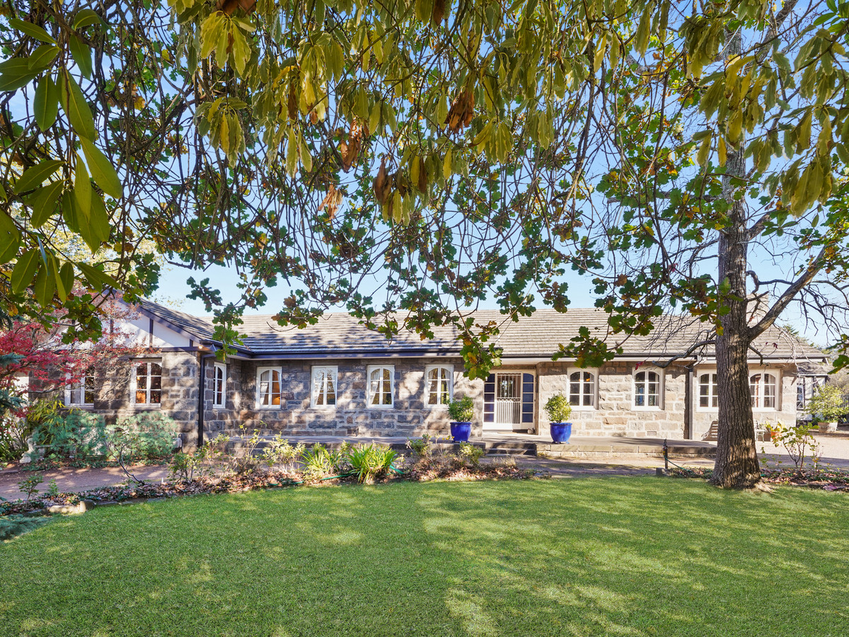 5 Cross Street, Hamilton VIC 3300
