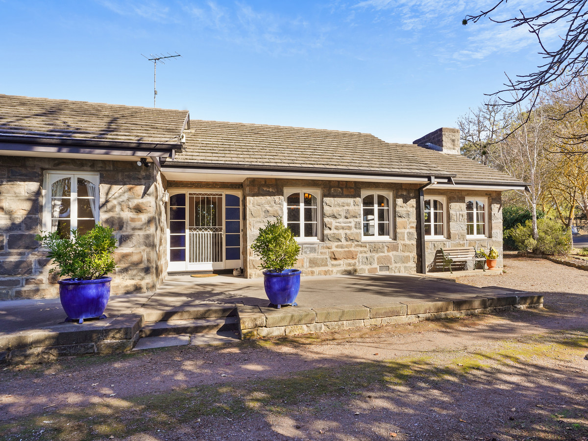 5 Cross Street, Hamilton VIC 3300