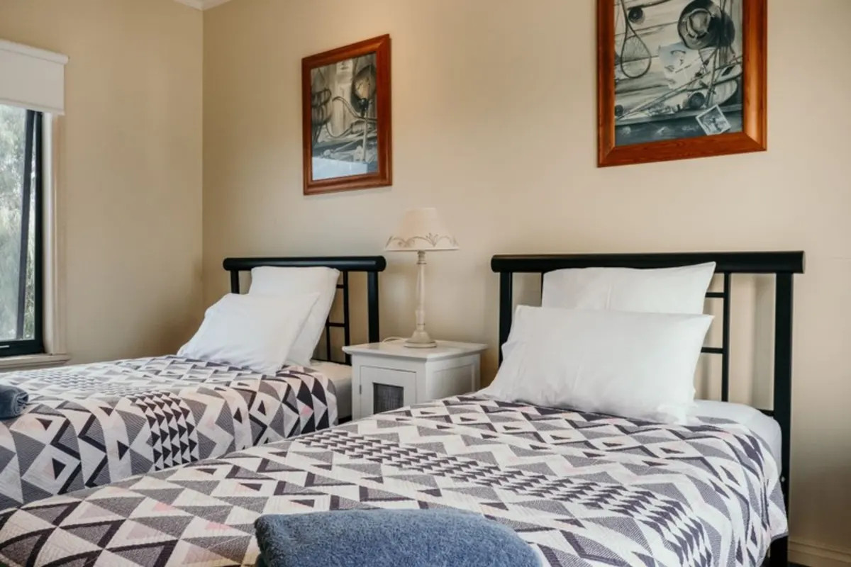 42a Sackville Street, Port Fairy VIC 3284