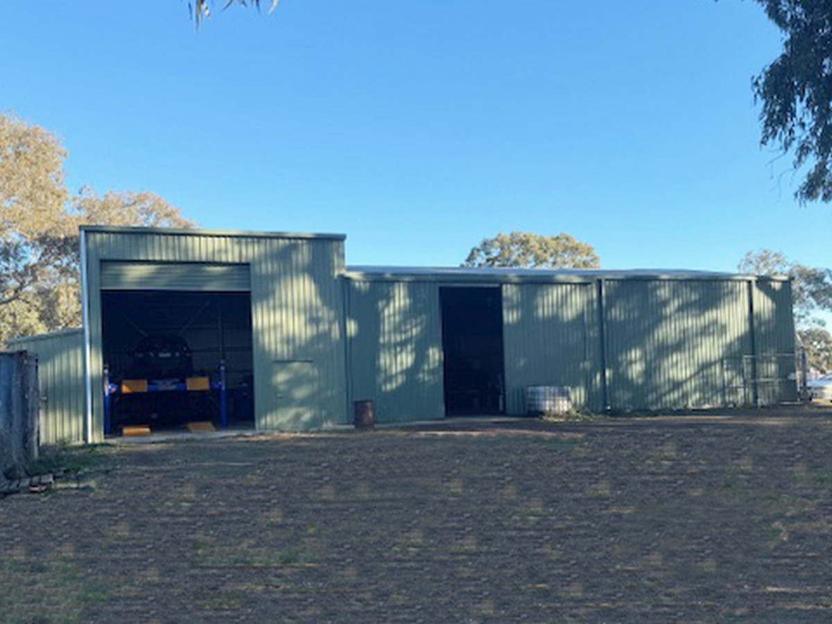 17 West Boundary Road, Hamilton VIC 3300