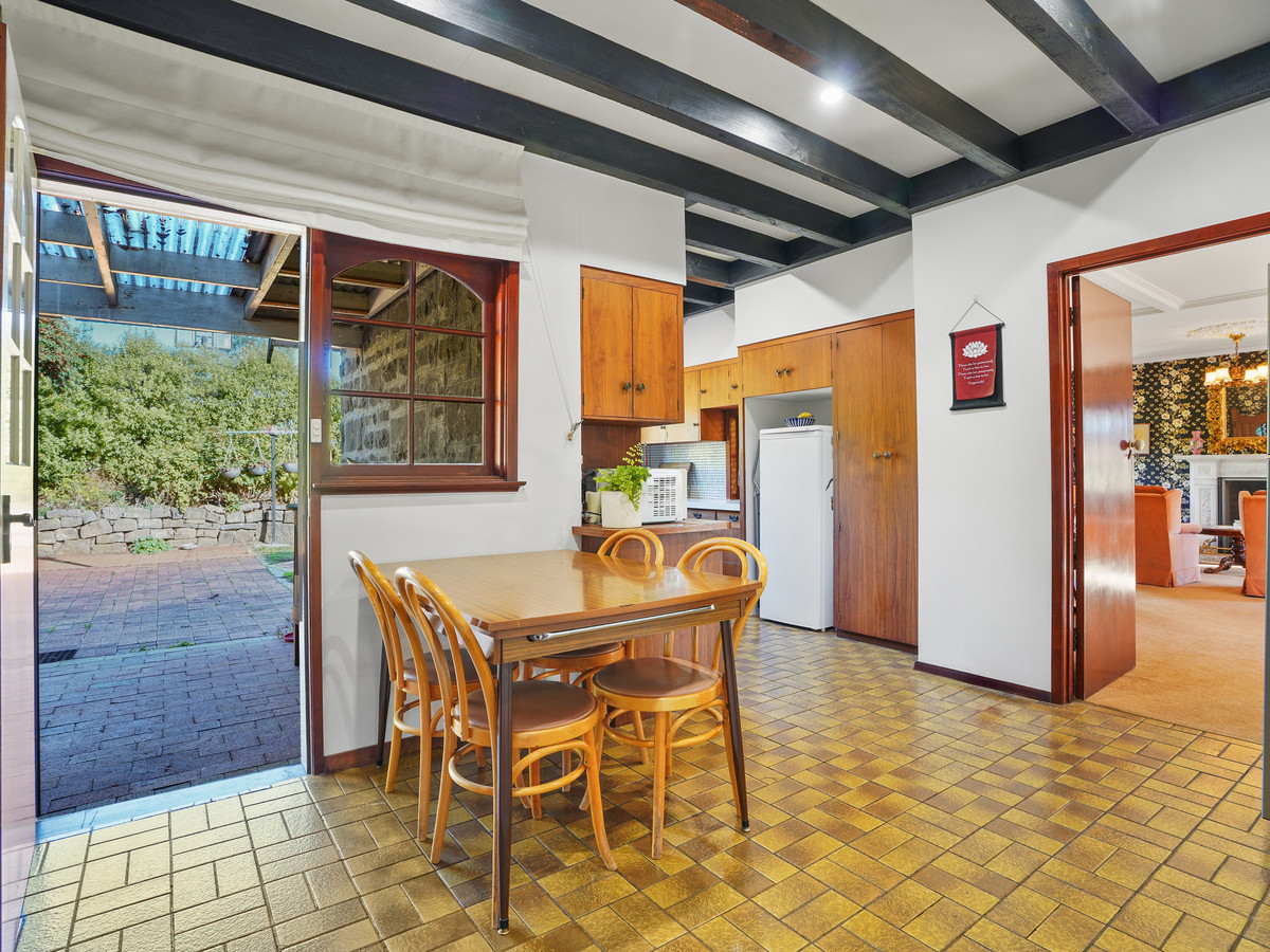 5 Cross Street, Hamilton VIC 3300