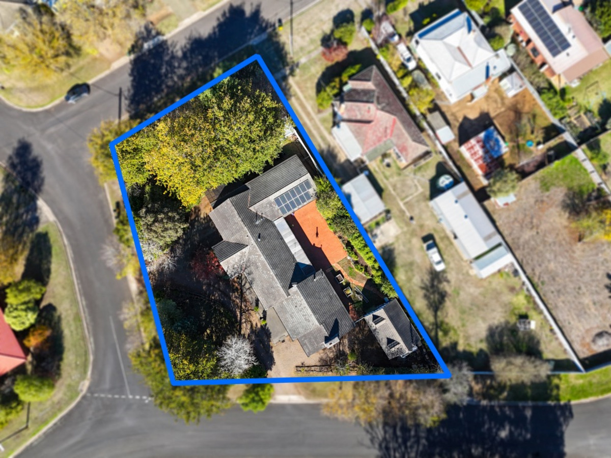 5 Cross Street, Hamilton VIC 3300