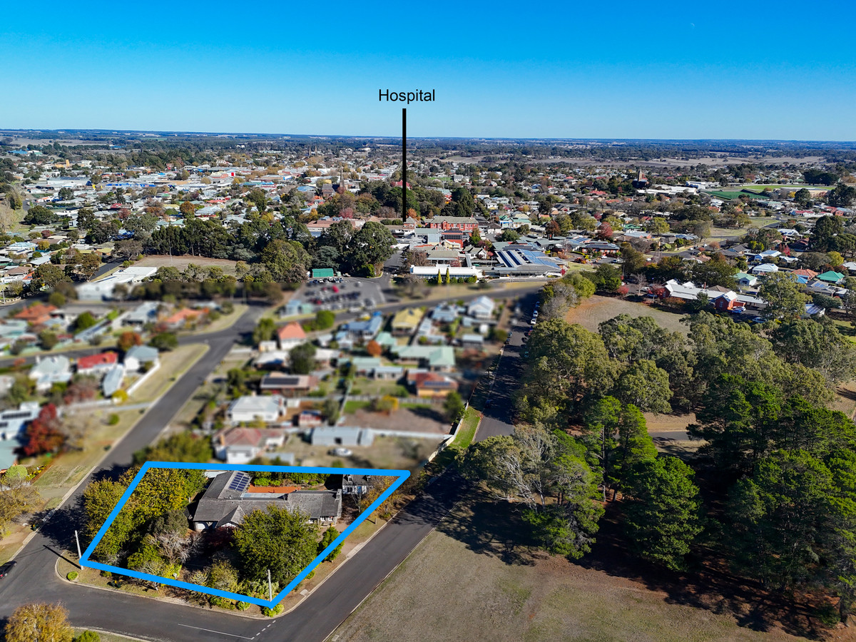 5 Cross Street, Hamilton VIC 3300
