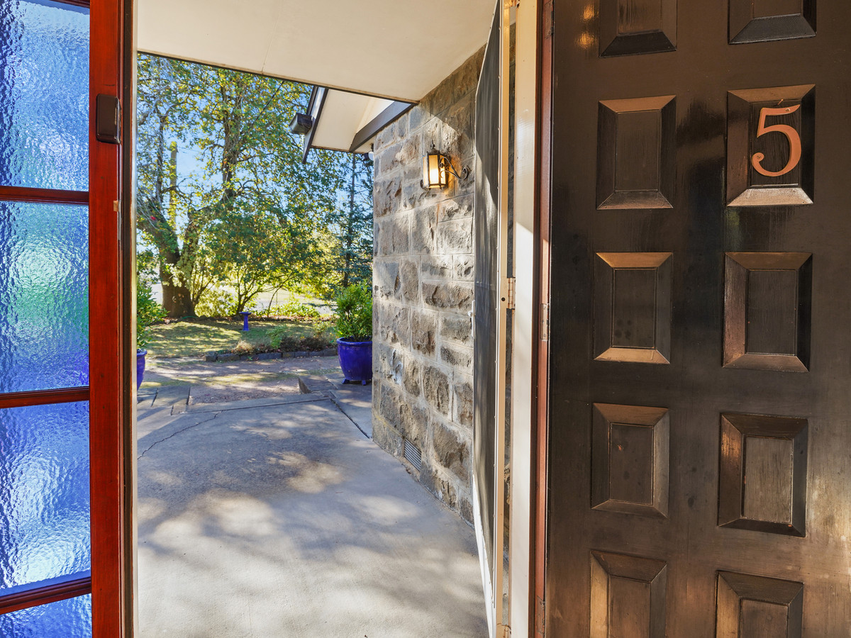 5 Cross Street, Hamilton VIC 3300