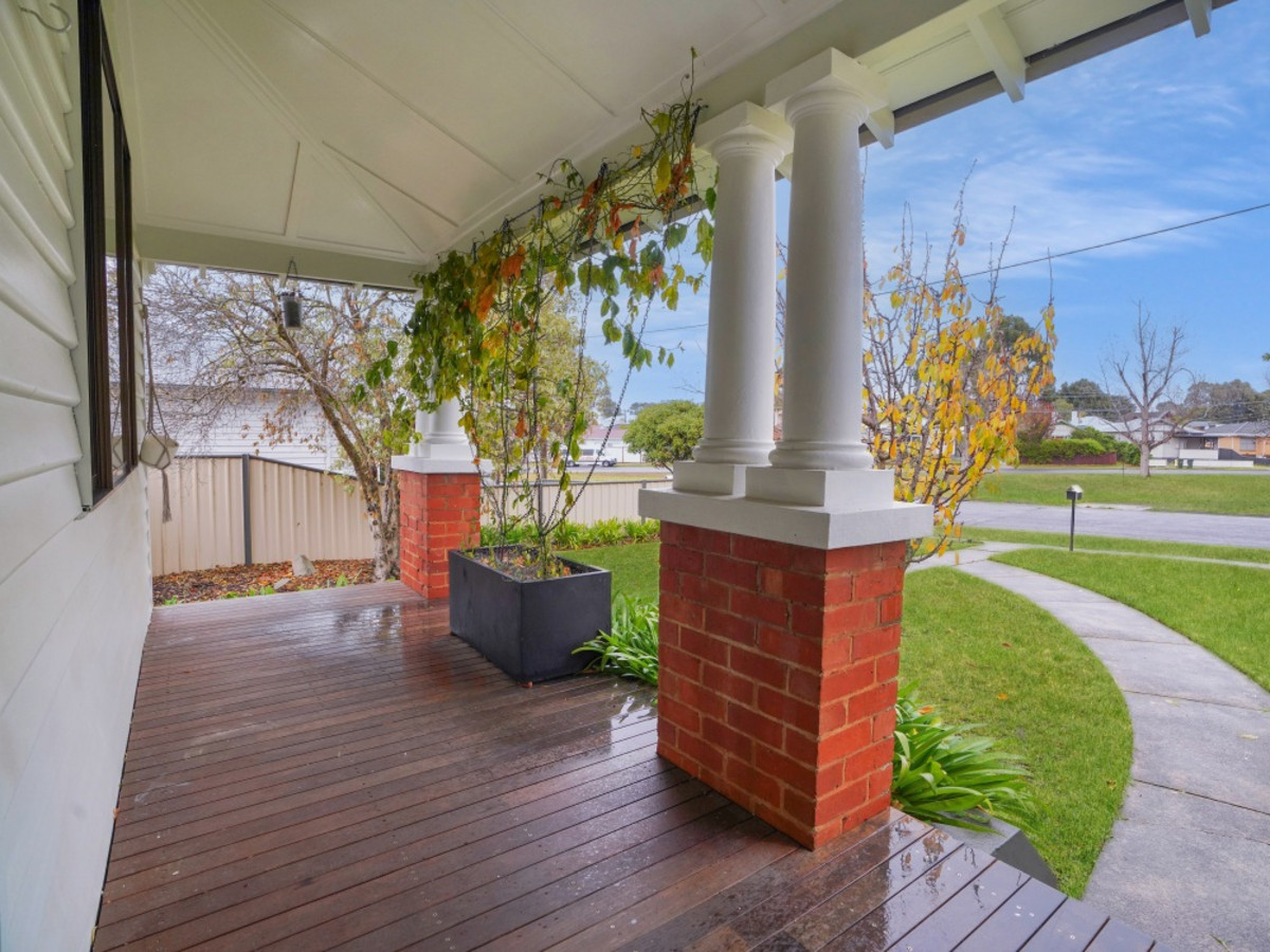 4 Haig Street, Hamilton VIC 3300