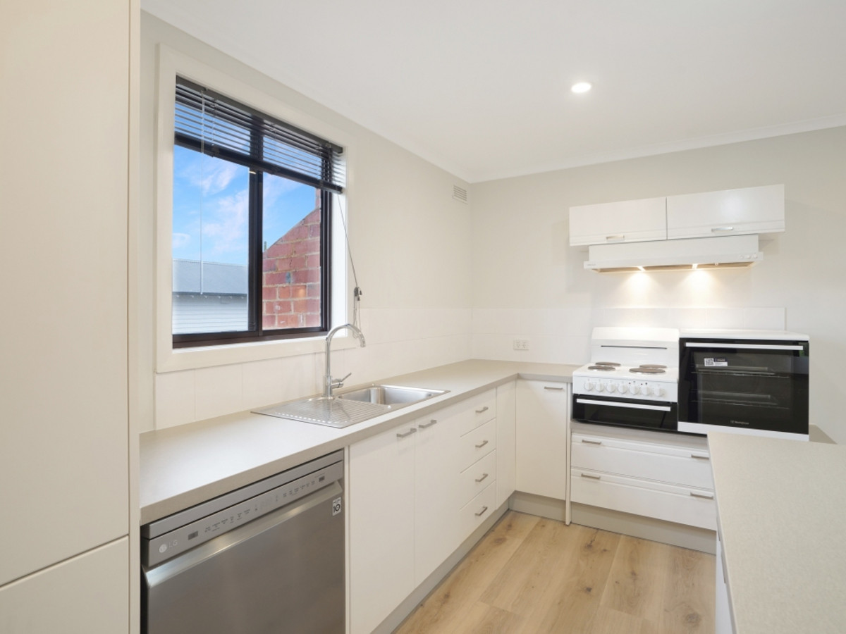 4 Haig Street, Hamilton VIC 3300