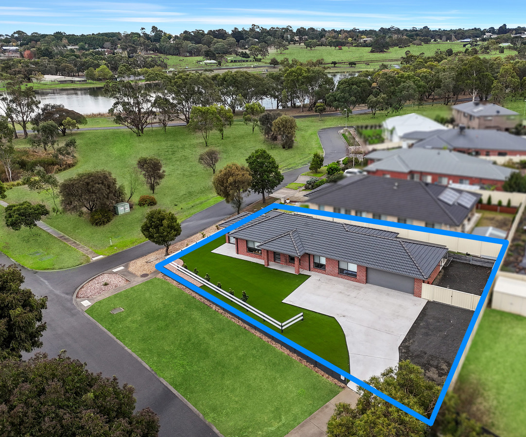 13 Handbury Boulevard, Hamilton VIC 3300