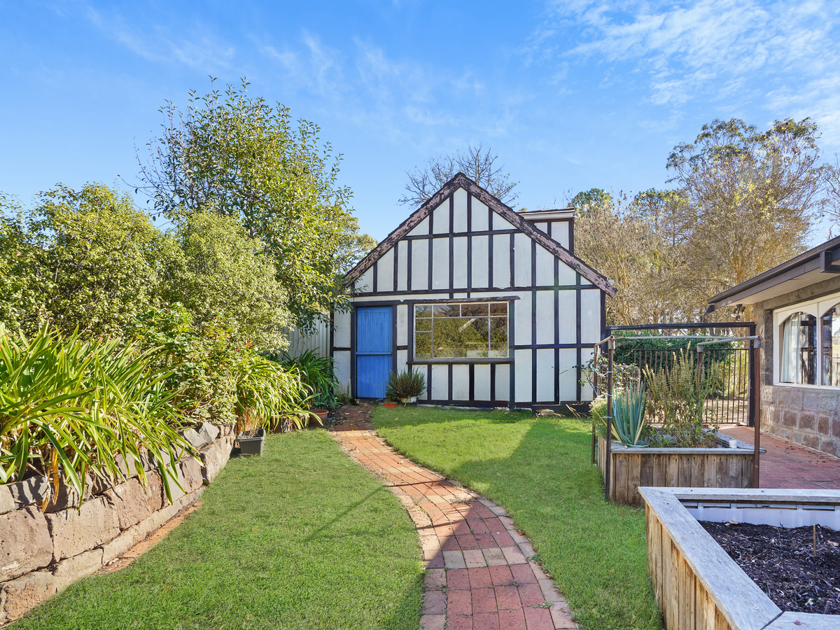 5 Cross Street, Hamilton VIC 3300