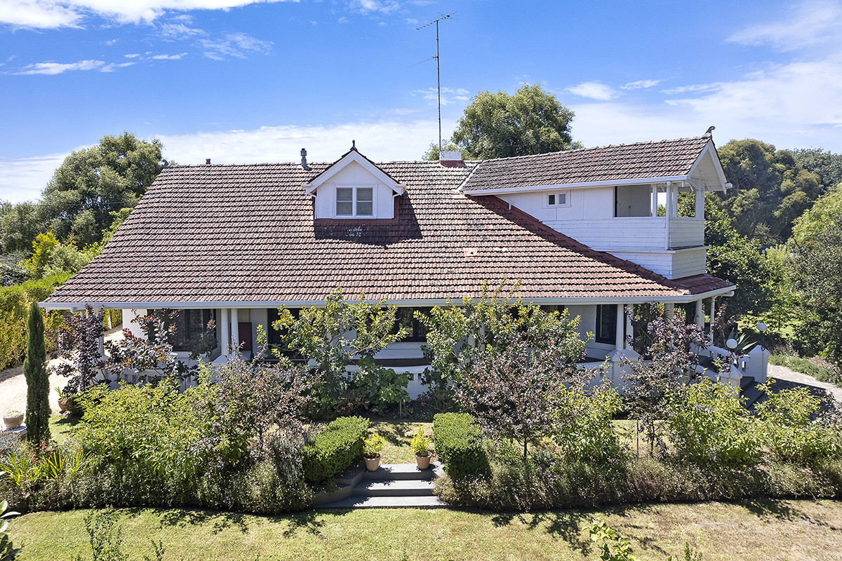6 Dryden Street, Hamilton VIC 3300