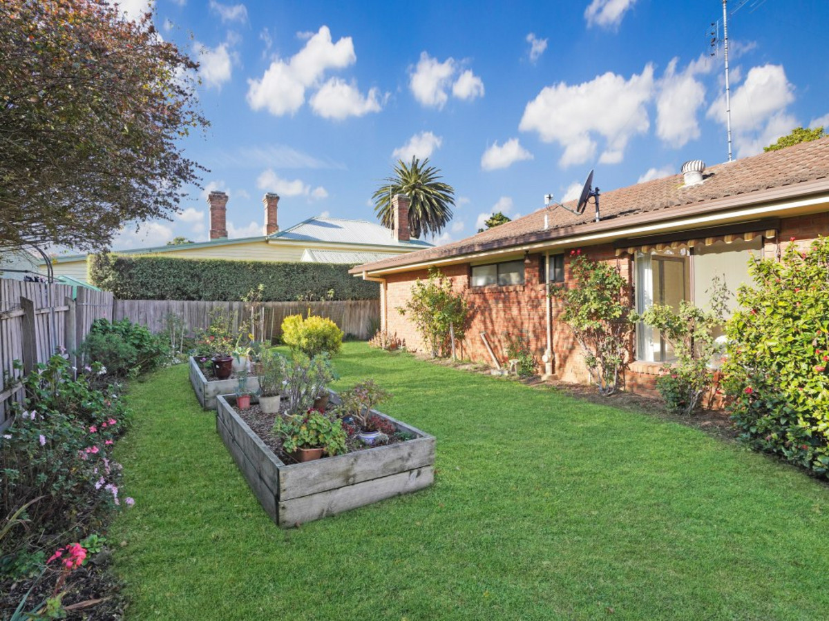 25 Skene Street, Hamilton VIC 3300