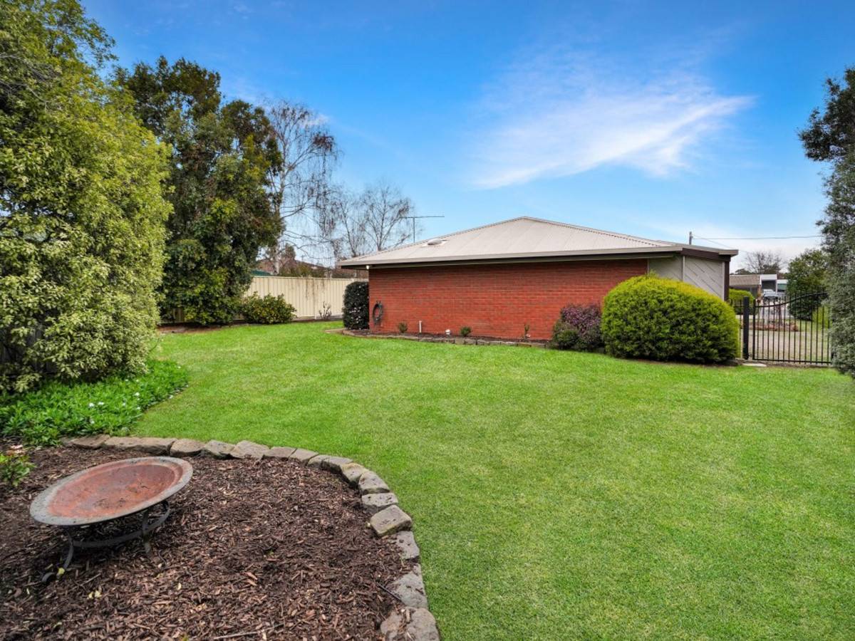 17 David Street, Hamilton VIC 3300