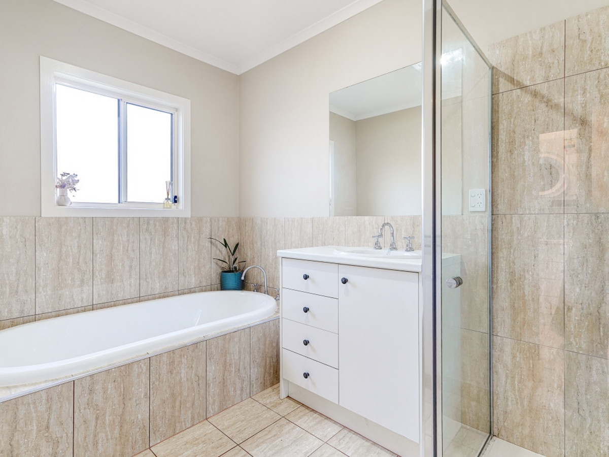 47 Young Street, Hamilton VIC 3300