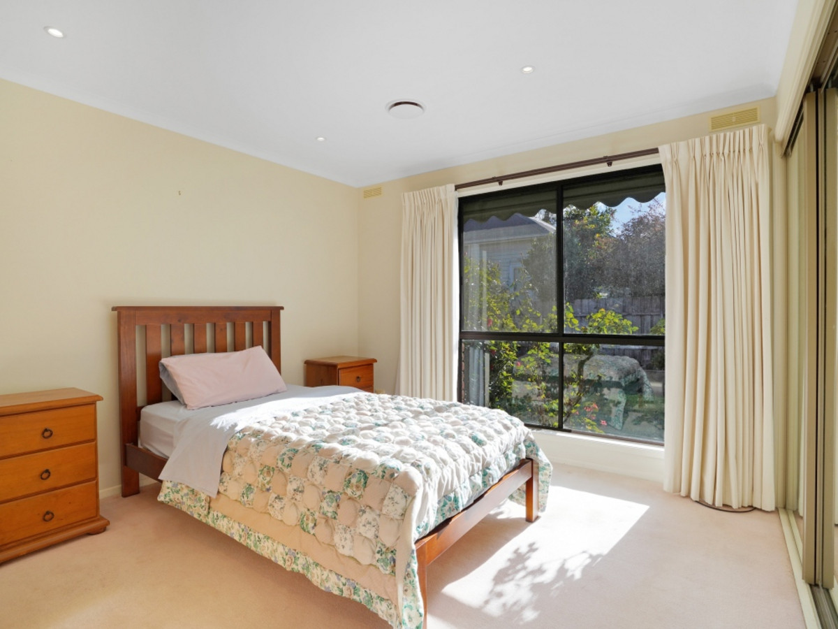 25 Skene Street, Hamilton VIC 3300