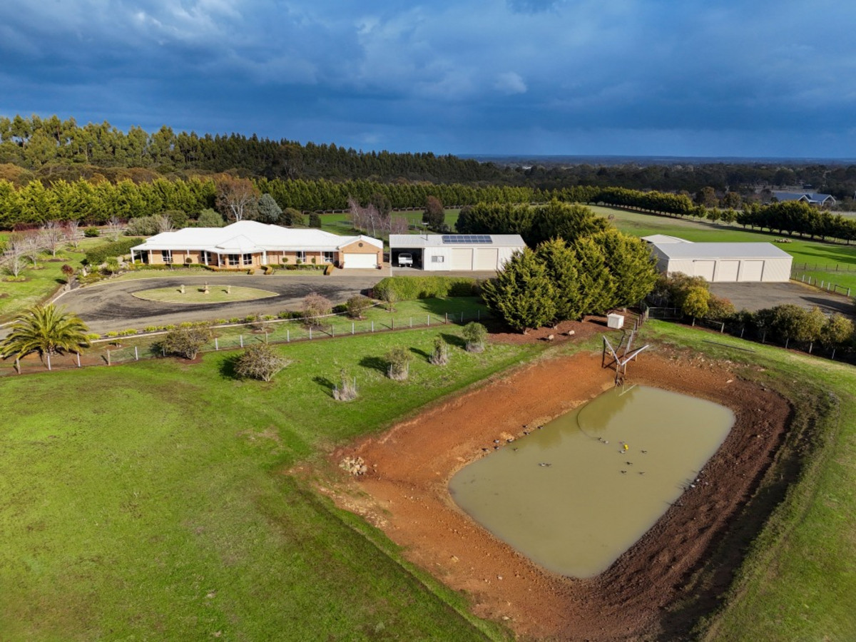 244 Beveridges Road, Hamilton VIC 3300