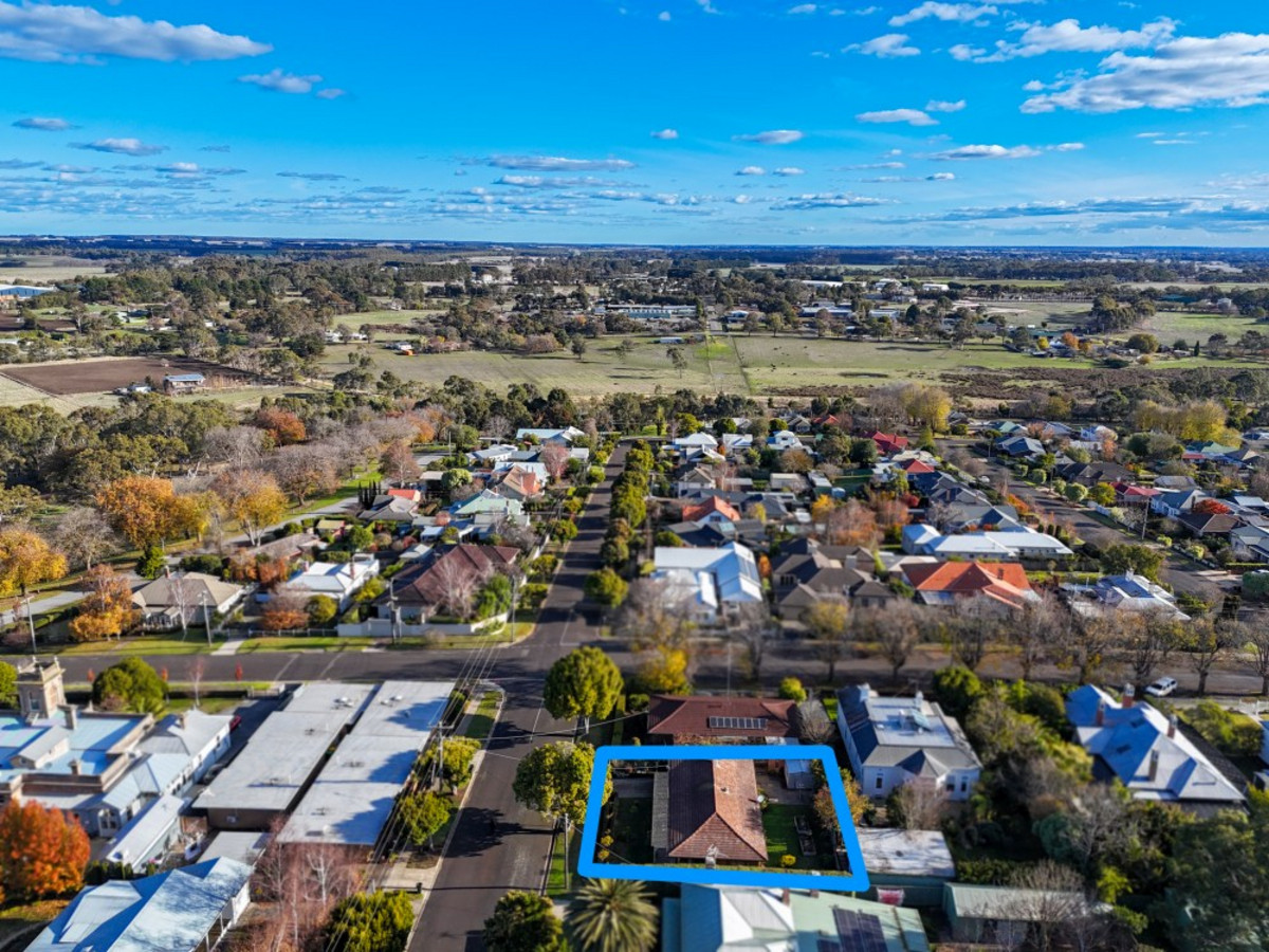 25 Skene Street, Hamilton VIC 3300