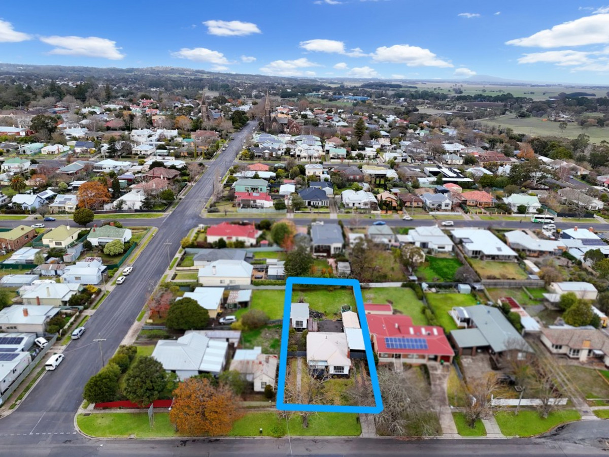 12 Scoresby Street, Hamilton VIC 3300