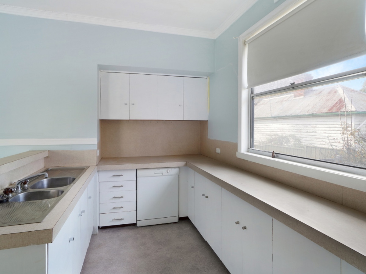 12 Scoresby Street, Hamilton VIC 3300