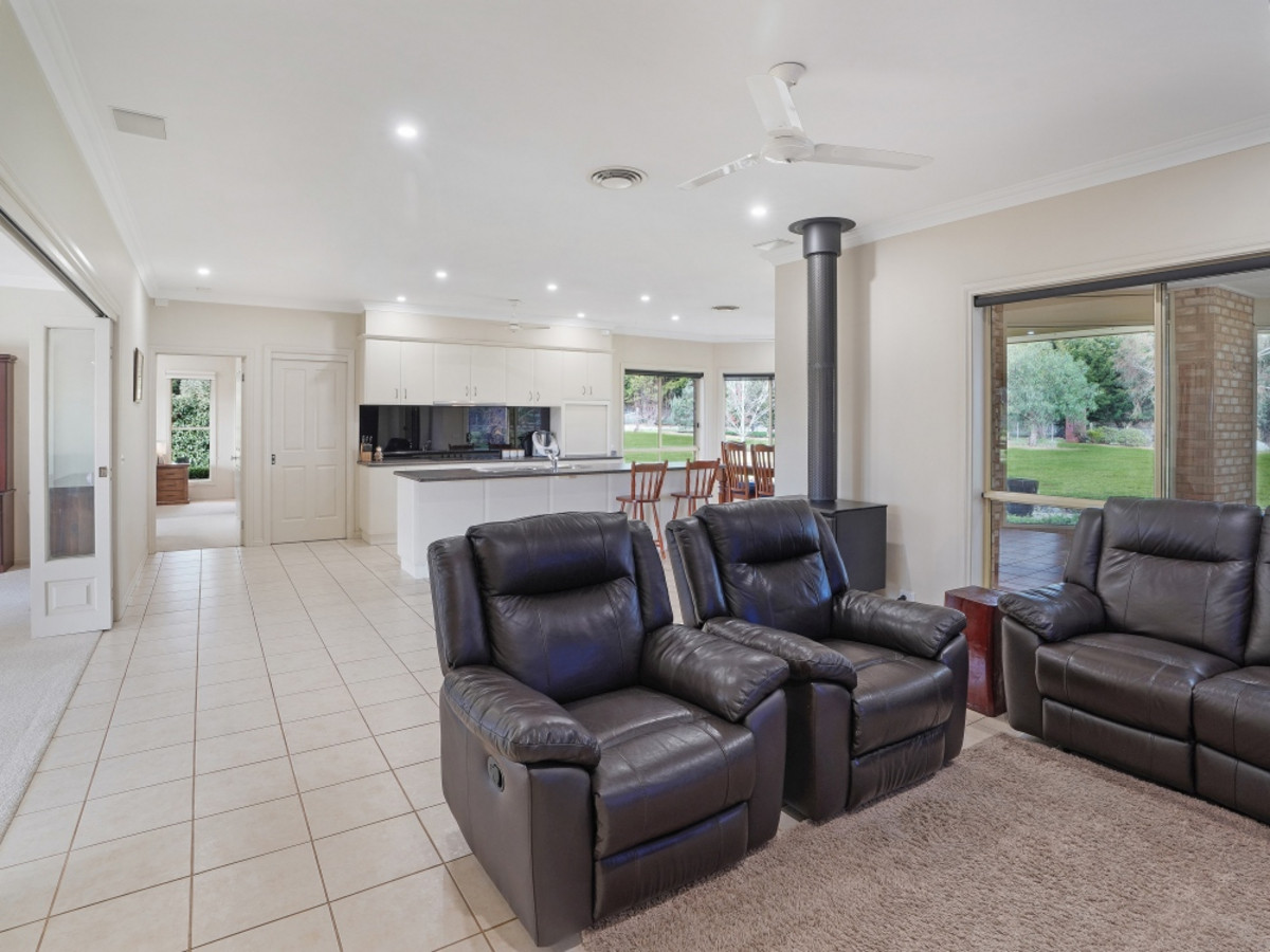 244 Beveridges Road, Hamilton VIC 3300