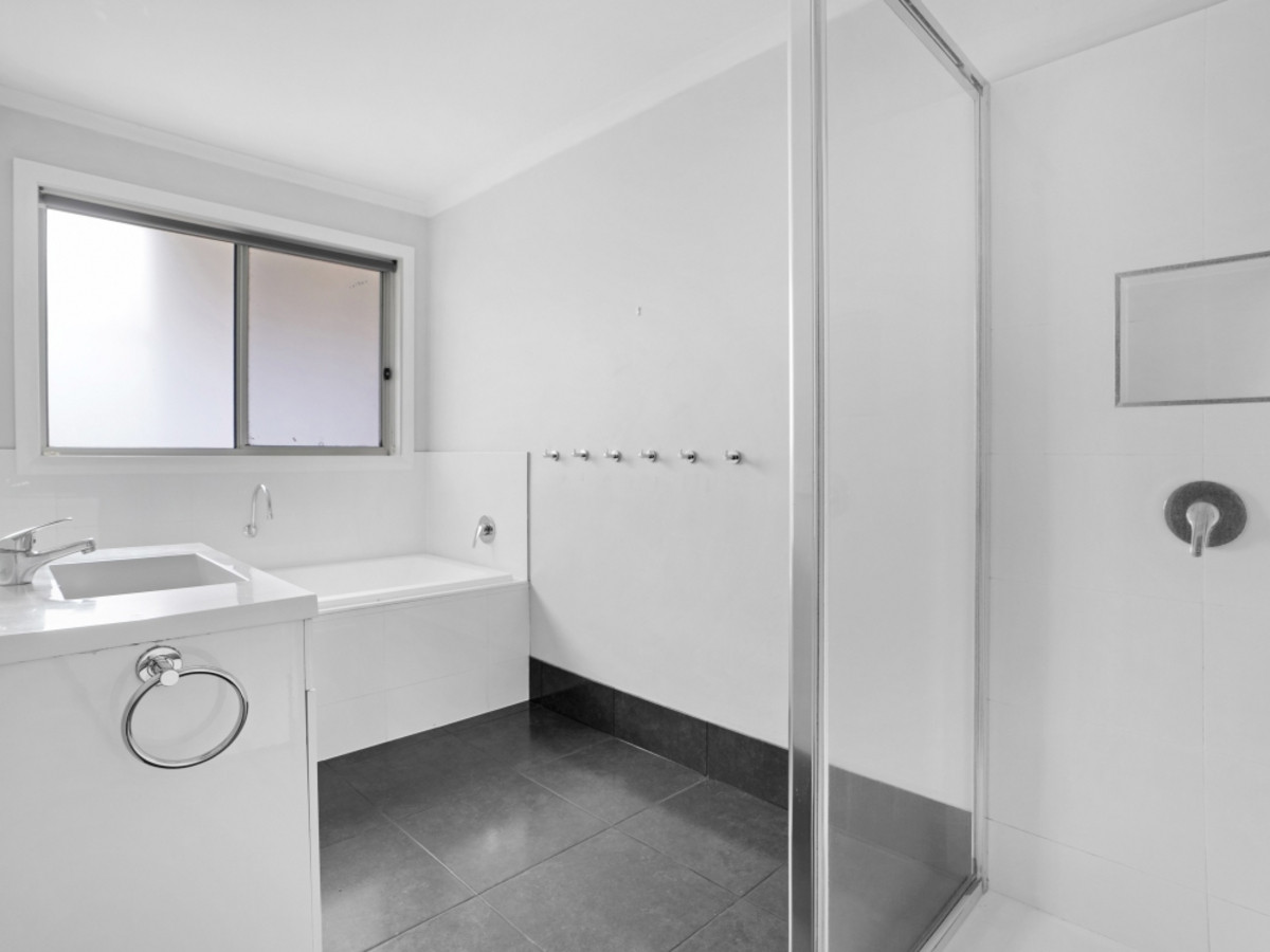 64 Pioneer Street, Hamilton VIC 3300