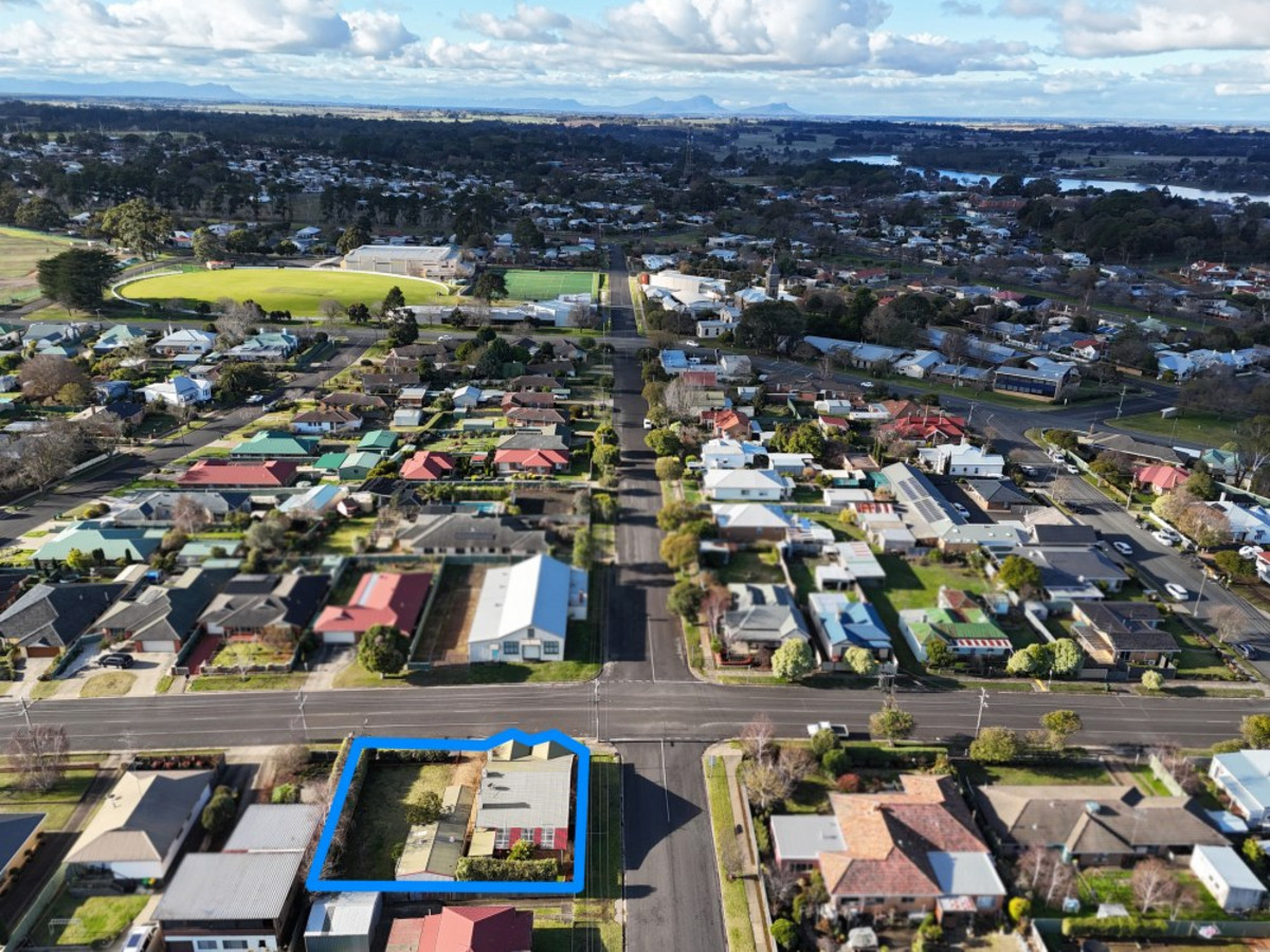 21 Milton Street, Hamilton VIC 3300