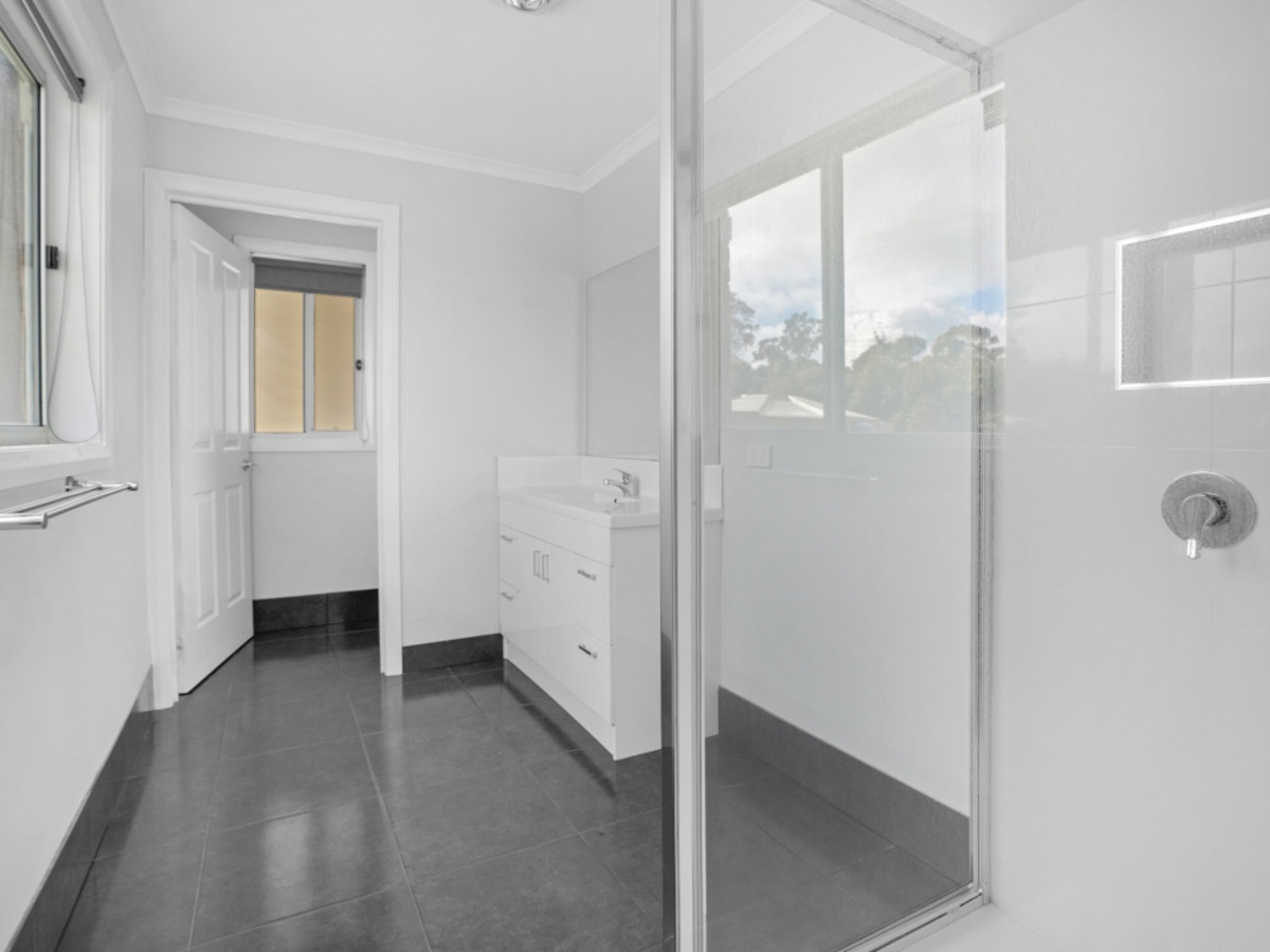 64 Pioneer Street, Hamilton VIC 3300