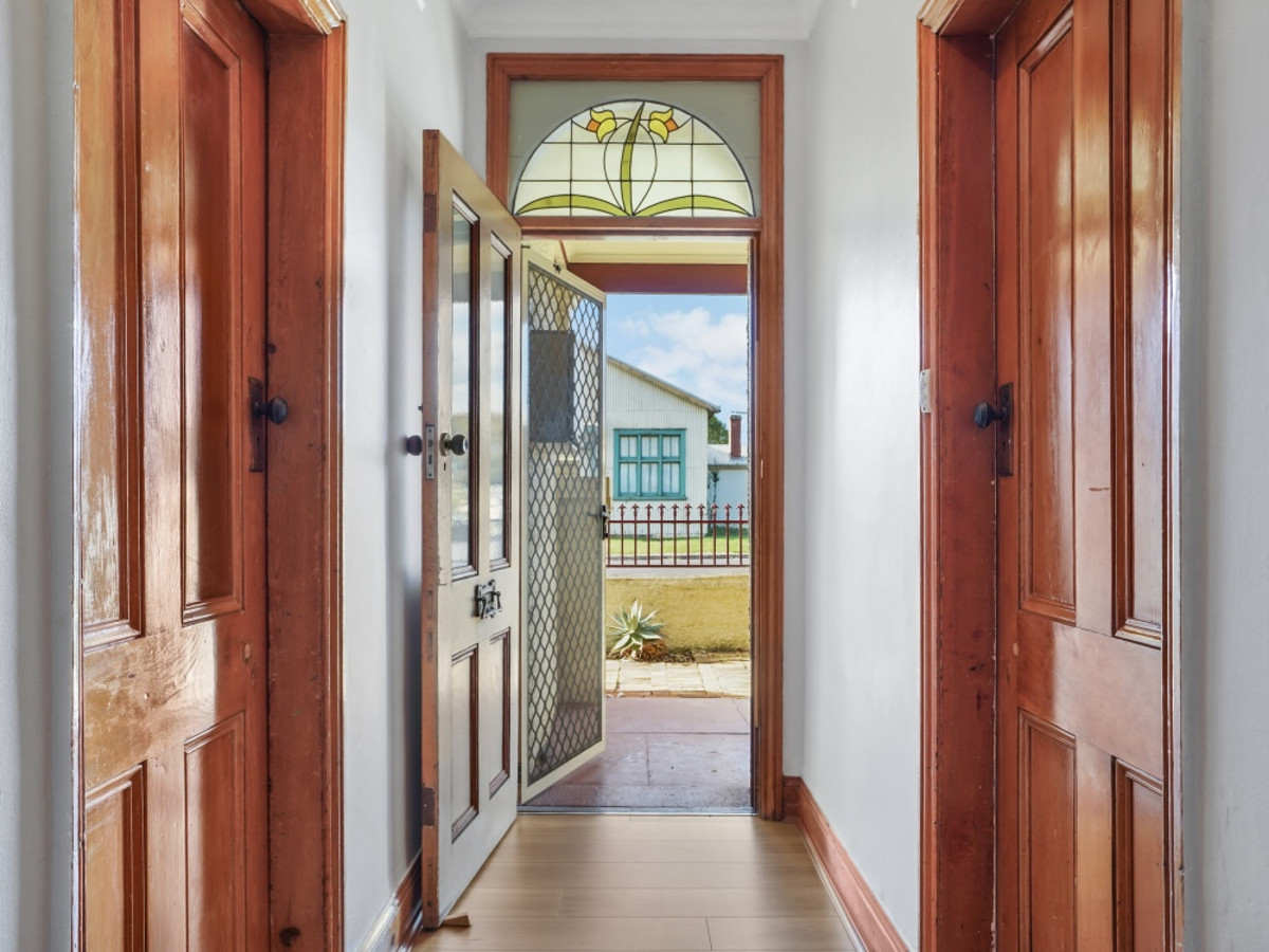 21 Milton Street, Hamilton VIC 3300