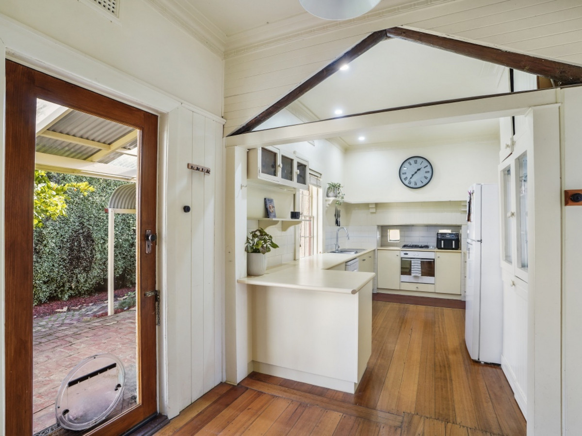 21 Milton Street, Hamilton VIC 3300
