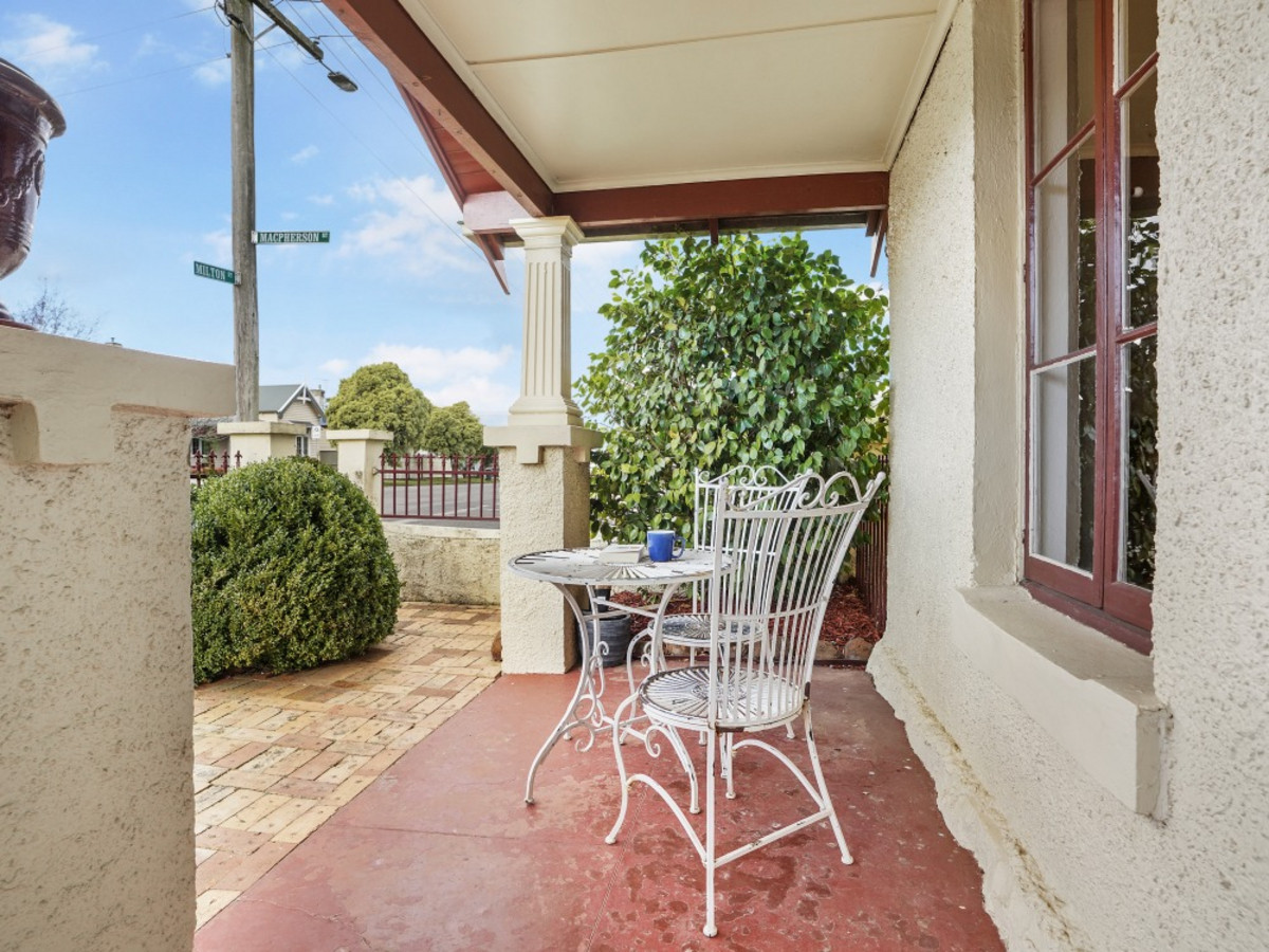21 Milton Street, Hamilton VIC 3300