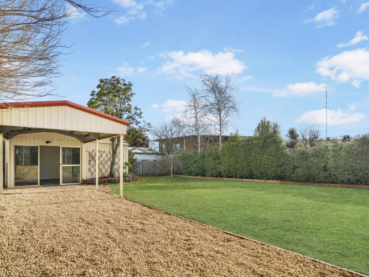 21 Milton Street, Hamilton VIC 3300